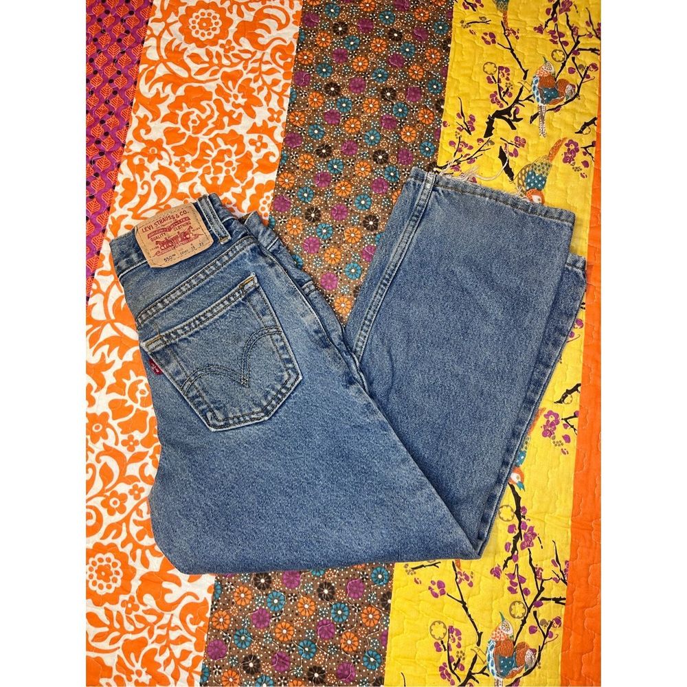 Levi's jeans size 25x25. 10 reg. Red tab 550 relaxed fit. 100% cotton. Mexico